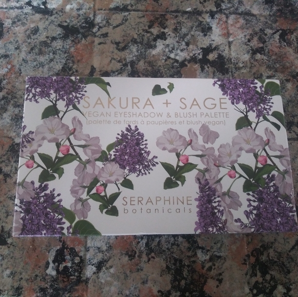 Eyeshadow & Blush Palette - Picture 5 of 8